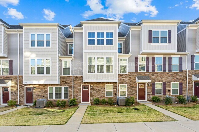 Primary Photo - 9769 Oaklawn Blvd NW