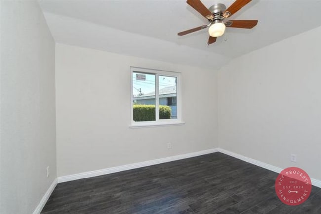 Building Photo - Modern 3 Bedroom 2 Bath Home, San Diego (9...