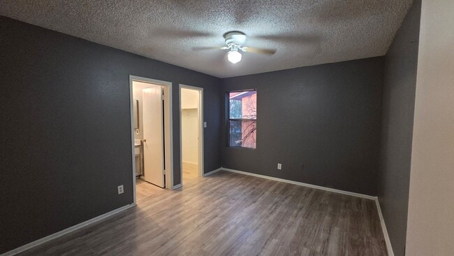 Building Photo - 2920 E Cicero St