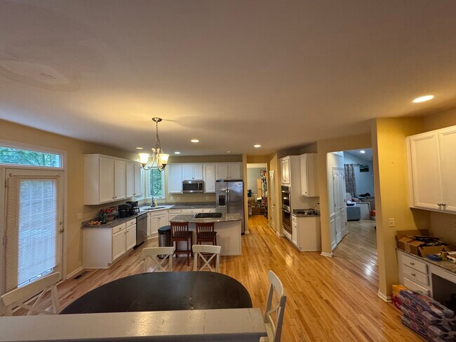 Building Photo - 24794 Serpentine Pl