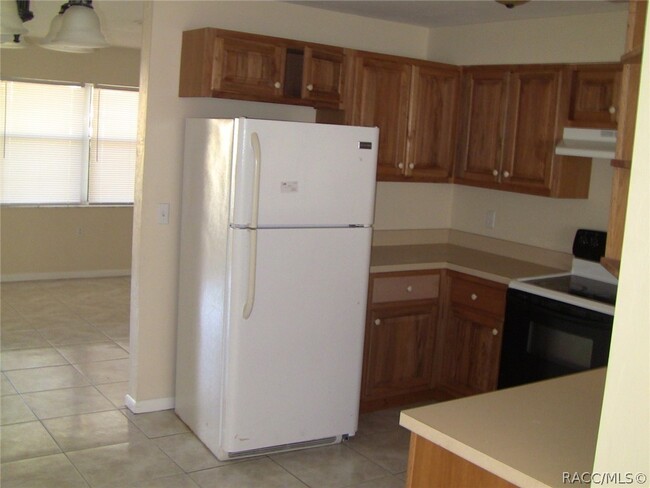 Building Photo - 198 W Valerian Pl