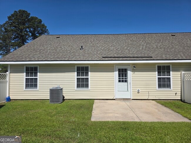 Building Photo - 4009 Winfield Dr