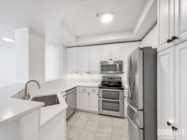Building Photo - Beautiful 1BD/1BA Condo in Little Italy W/...