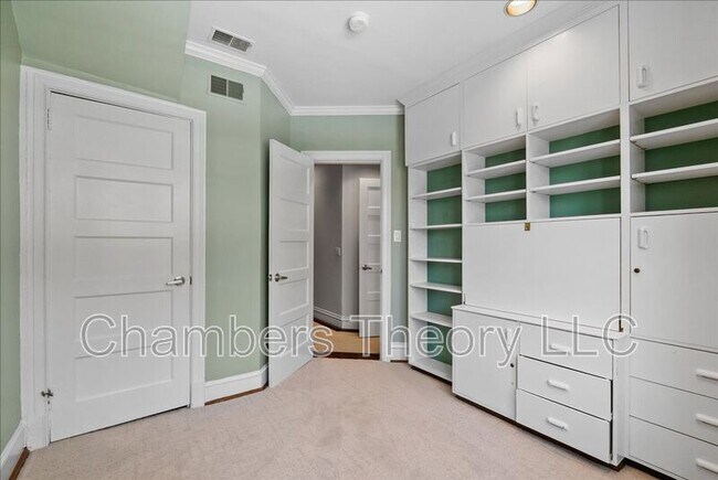 Building Photo - 2355 Ashmead Pl NW