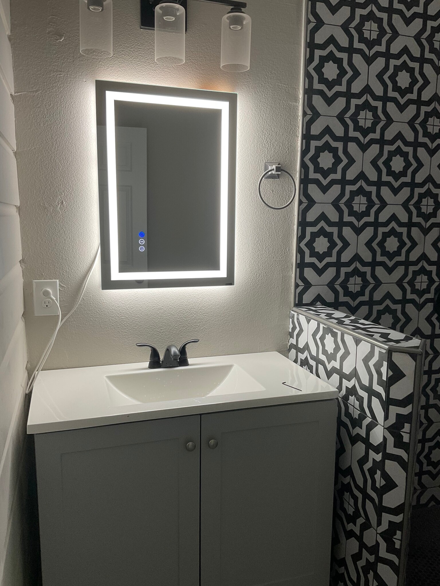 Master bath - 1709 Nelva St