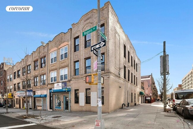 Primary Photo - 1120 President St
