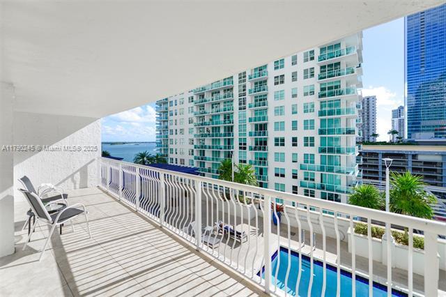 Building Photo - 1200 Brickell Bay Dr