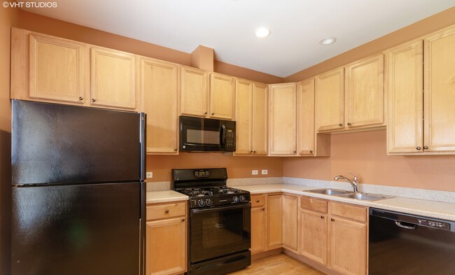 Building Photo - 4530 S Woodlawn Ave