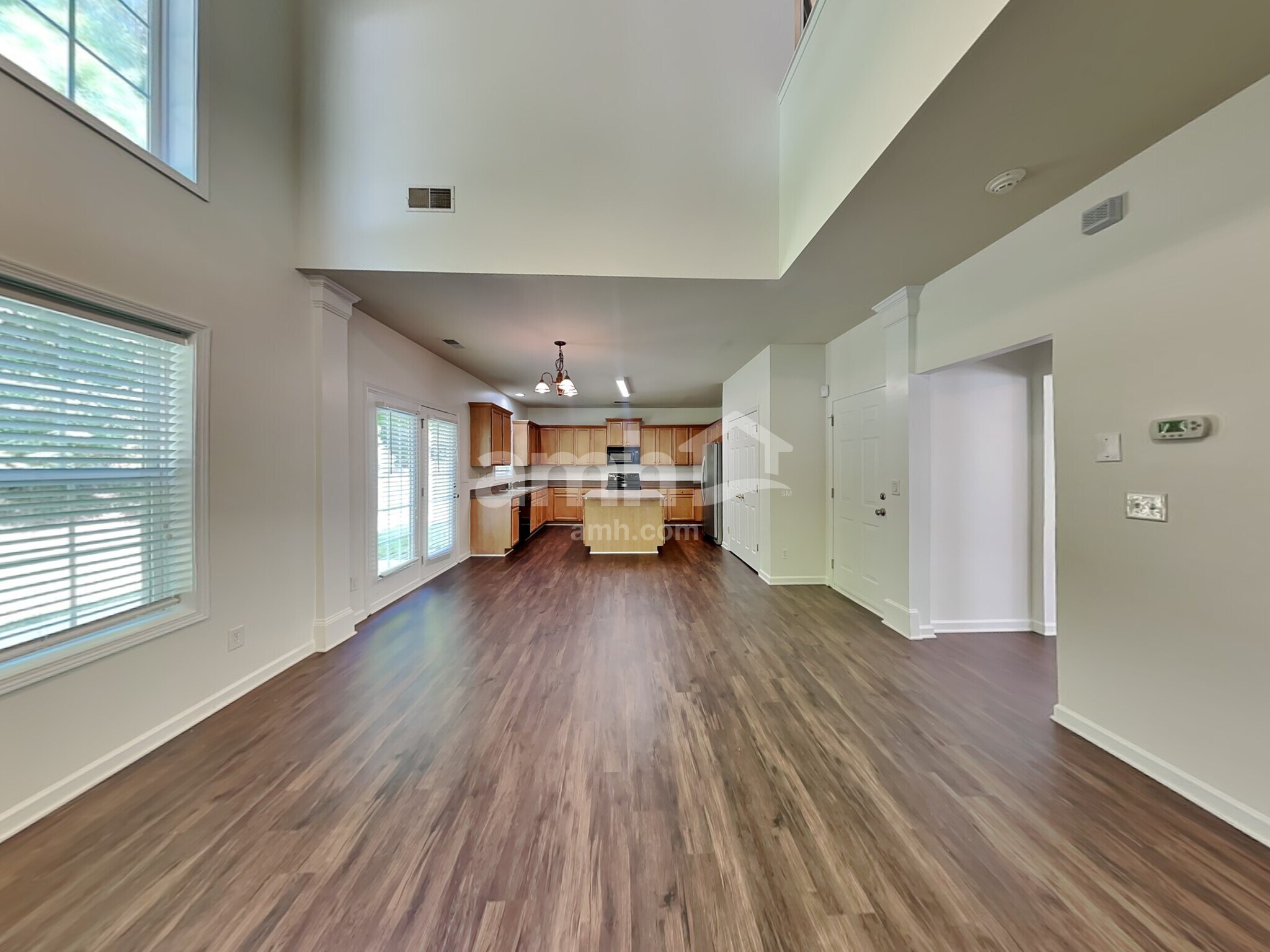 Building Photo - 9839 Jeanette Cir
