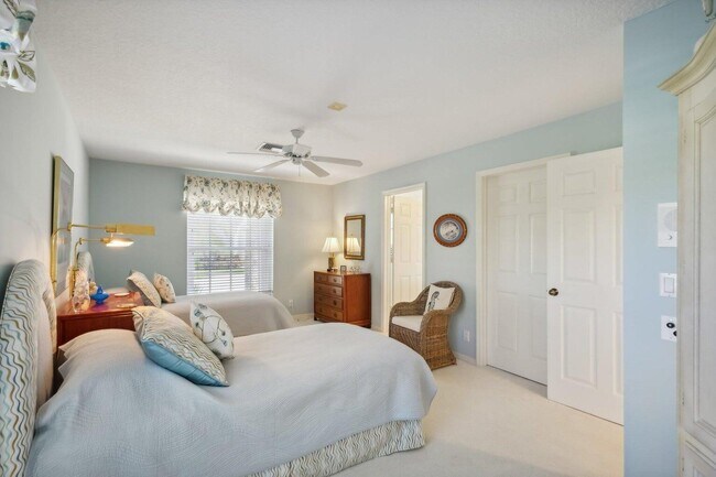 Building Photo - 16481 Riverwind Dr
