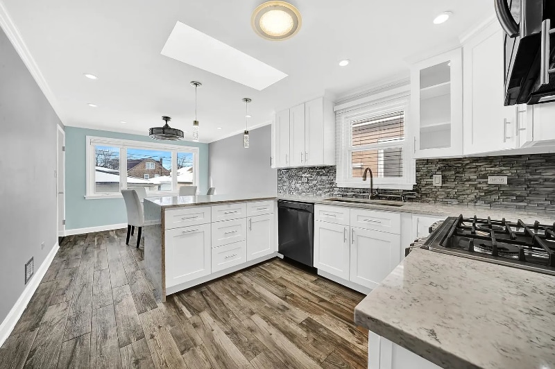 Building Photo - 5424 S New England Ave