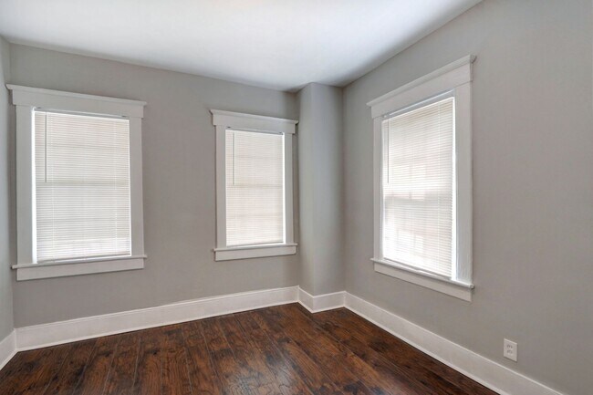 Building Photo - 1505 Reynolds St