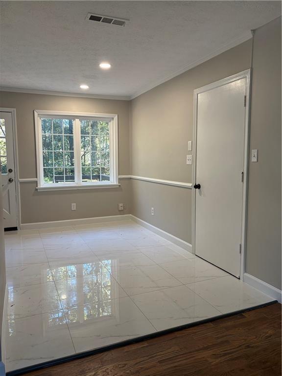 Building Photo - 4795 Manor Dr SW