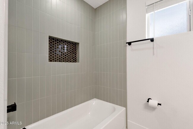 Building Photo - 14421 N 45th St