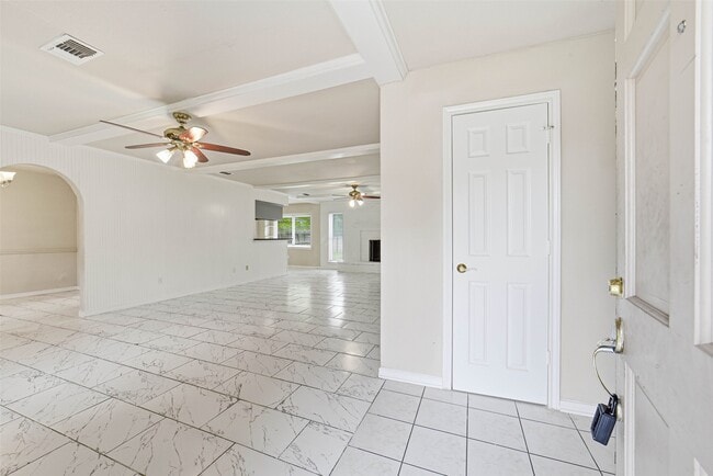 Building Photo - 2406 Joel Wheaton Rd