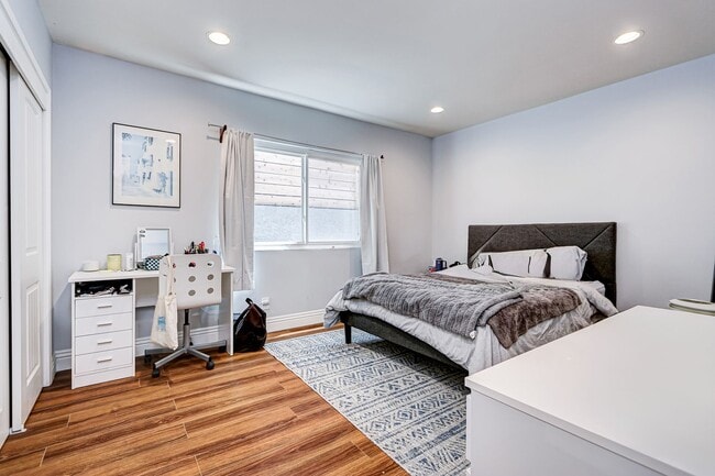 Building Photo - REMODELED, BRIGHT & AIRY HOME ON ONE OF TH...