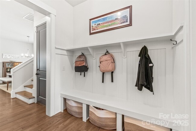 Building Photo - 5210 Kelly St