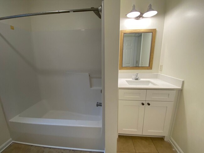 Building Photo - 5140 Greenville Loop Rd