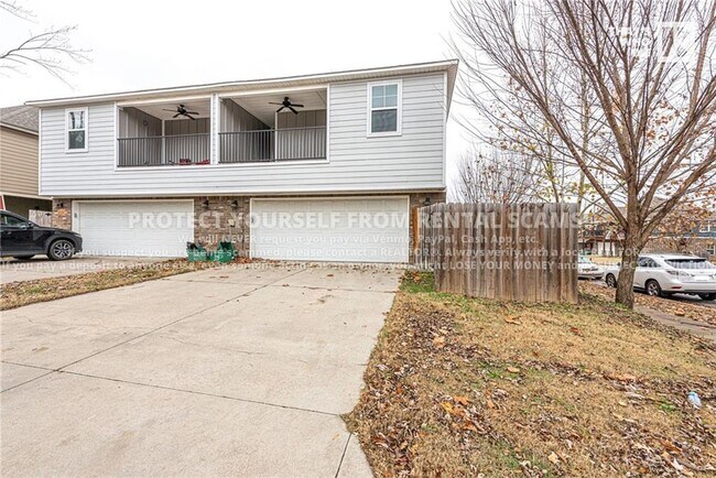 Building Photo - 1284 N Corsica Dr