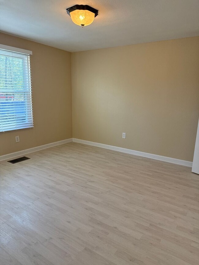 Building Photo - 2/2 Mobile Home Available to RENT