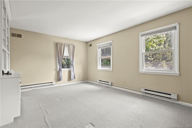 Building Photo - 25 Indian Harbor Dr