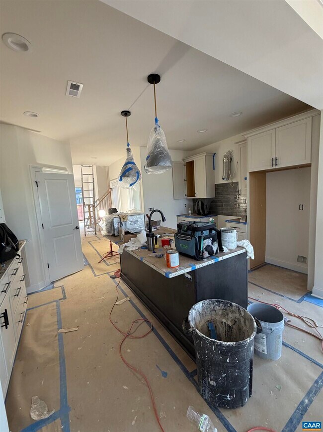 Building Photo - 2018 Larkin Ave