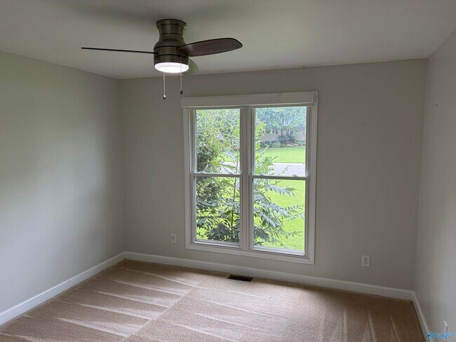 Building Photo - 304 Bellingrath Dr SW