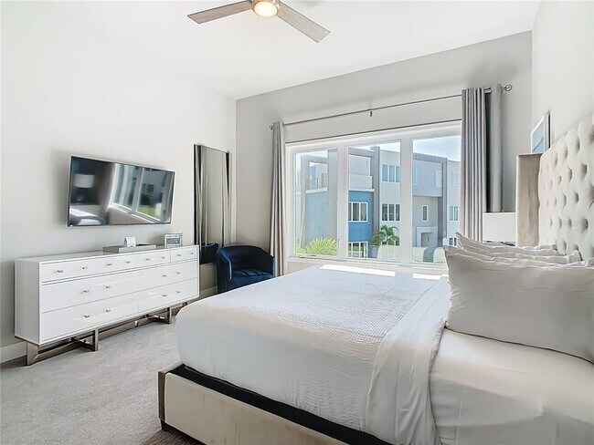 Building Photo - 7740 Sandy Ridge Dr