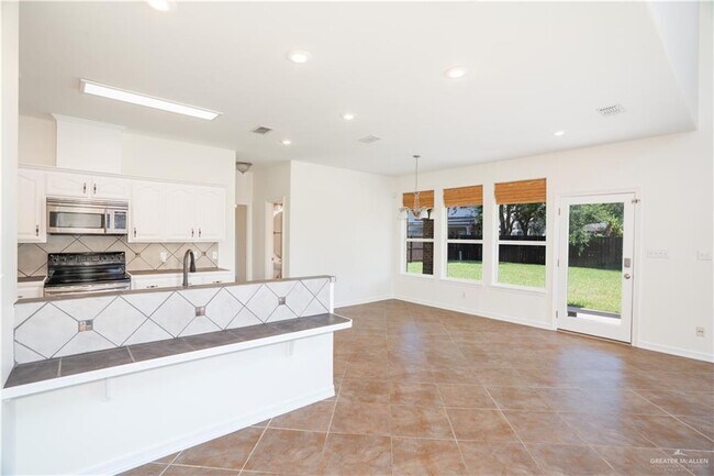 Building Photo - 3009 San Federico Rd