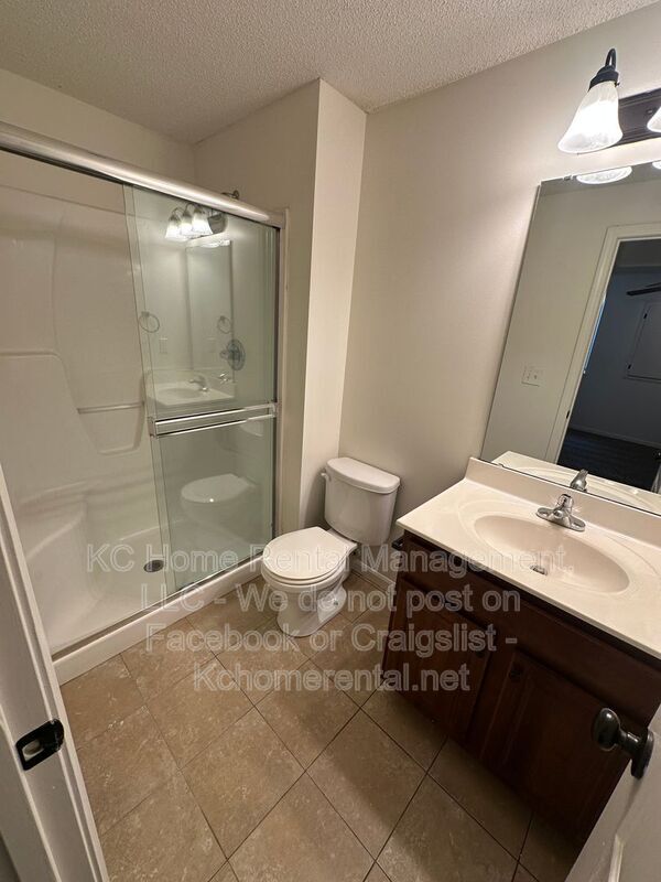 Building Photo - 12744 New Jersey Ct