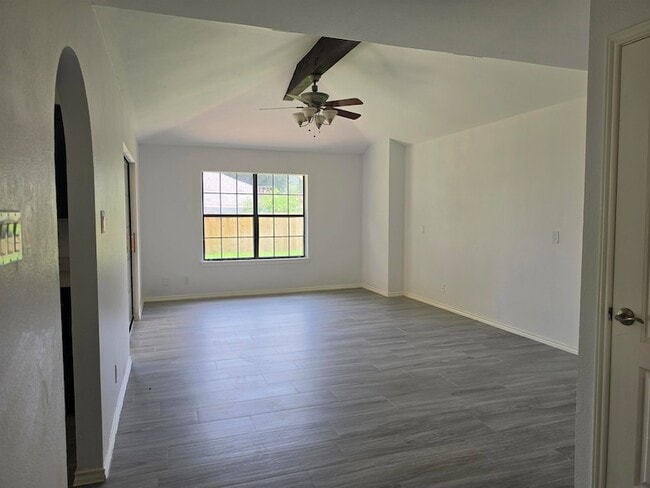Building Photo - 1233 St Patrick Dr