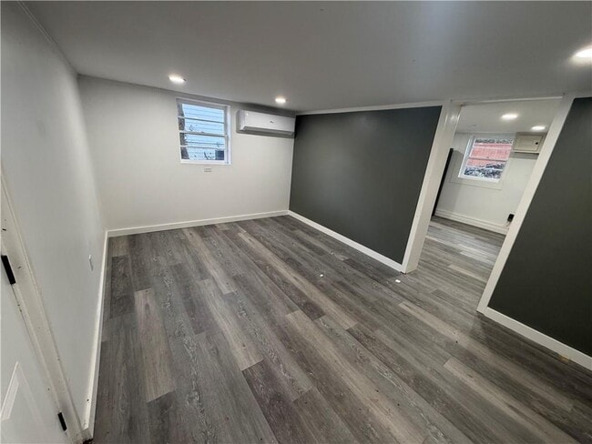 Building Photo - 1772 Martin Pl