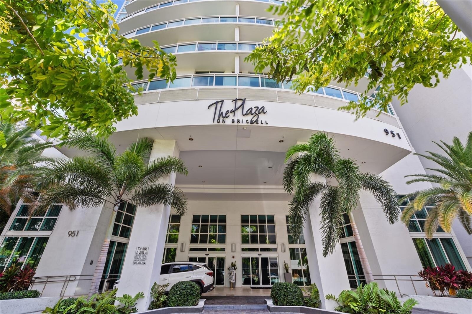 Building Photo - 951 Brickell Ave