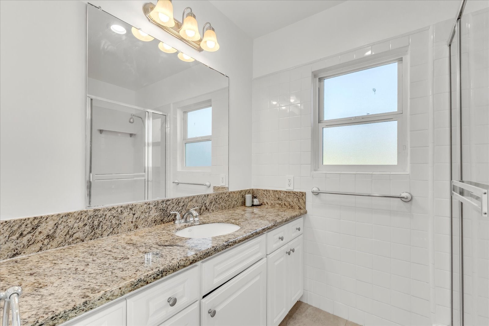 Building Photo - 8201 Clemens Ave