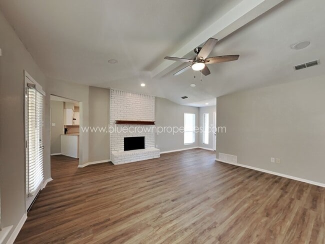 Building Photo - 615 Stoneybrook Dr