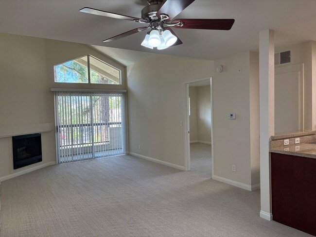 Building Photo - 1 Bedroom Resort Style Living at THE MET! ...