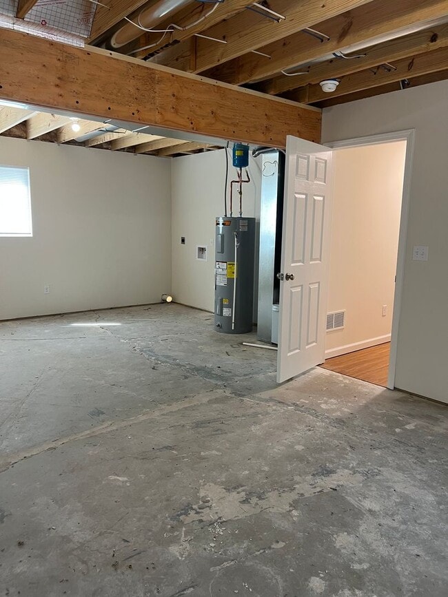 Building Photo - Brand new home 4 Bedrooms 2 baths
