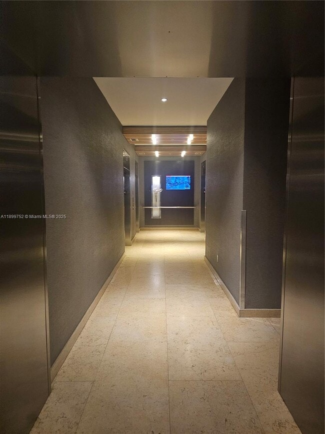 Building Photo - 60 SW 13th St