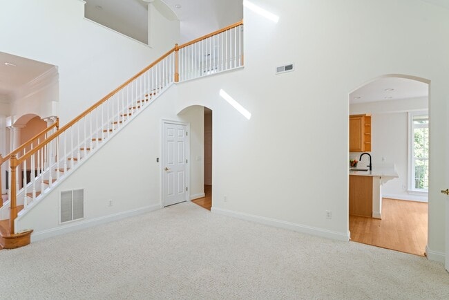 Building Photo - 4990 Lake Tree Ln