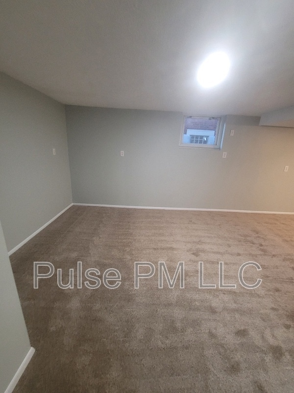 Building Photo - 2222 Oakland Ave