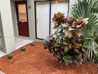 Building Photo - 11342 Royal Palm Blvd