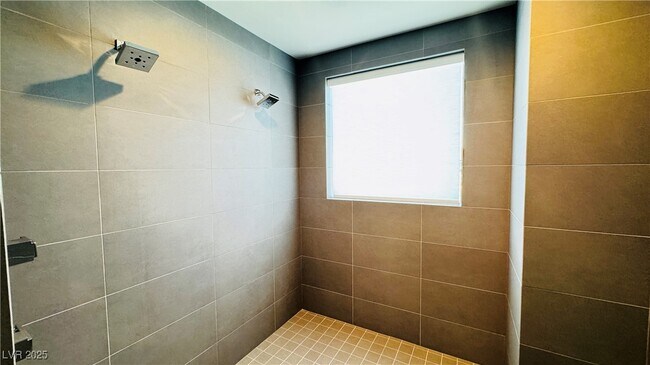Building Photo - 26 Promenade Isle Ln
