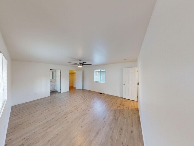 Building Photo - 6180-6182 Mary Lane Dr.