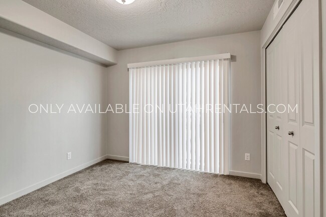 Building Photo - 1081 W 993 N