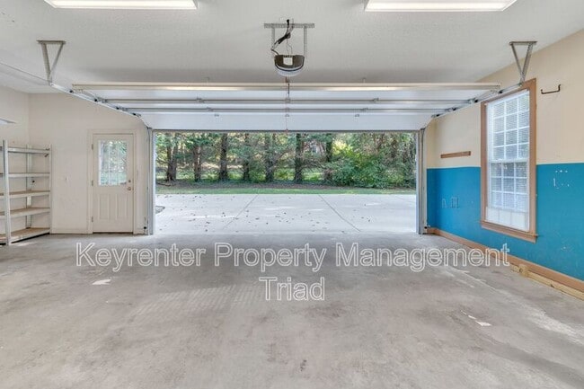 Building Photo - 8402 Trolley Ct