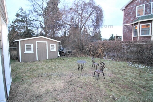 Building Photo - 67 Hopedale St