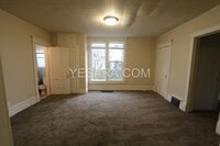 Building Photo - 539 1/2-539 1/2 S Adams St