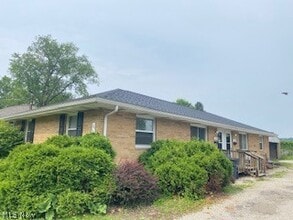 Building Photo - 184 Kenwood Ave