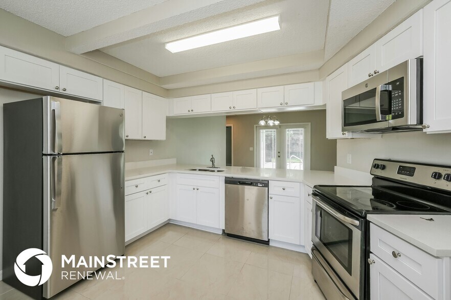 Building Photo - 9126 Lometa Ln
