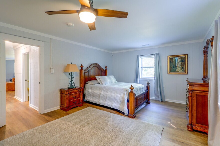Building Photo - 369 Tanglewood Acres Dr
